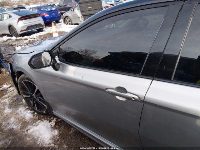 Toyota Camry Xse Image 13