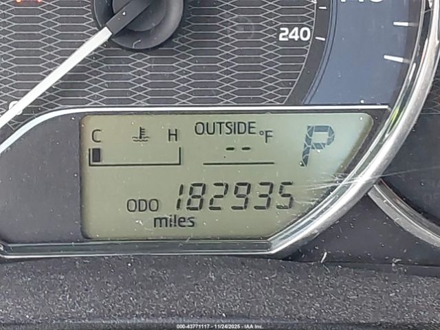 Toyota Corolla L Image 12