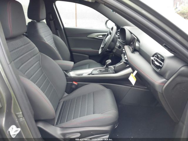 Dodge Hornet Gt Awd Image 9