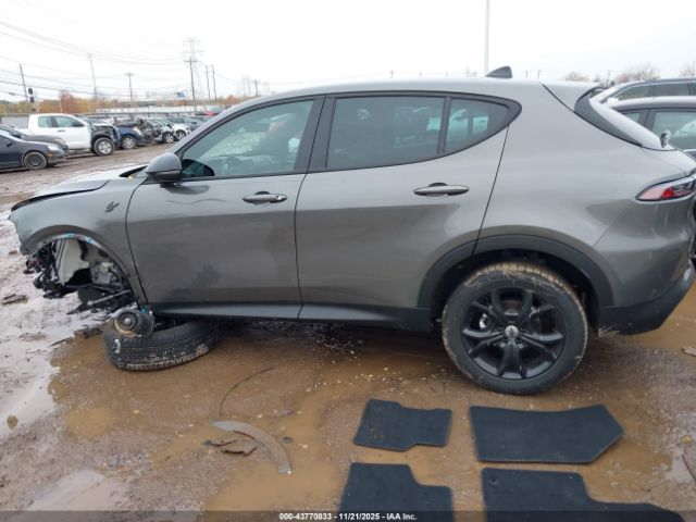 Dodge Hornet Gt Awd Image 5