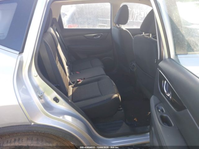 Nissan Rogue S Image 7