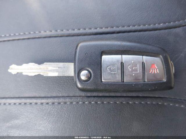 Nissan Rogue S Image 10