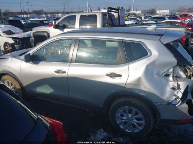 Nissan Rogue S Image 12