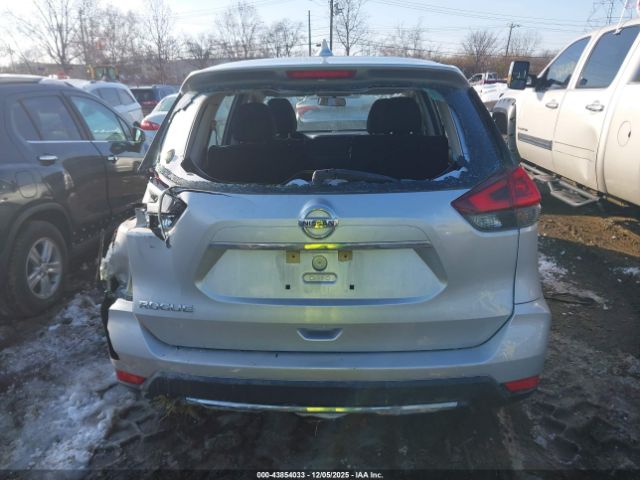 Nissan Rogue S Image 2