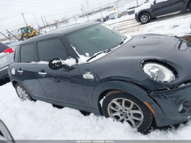 MINI Hardtop Cooper S Image 2