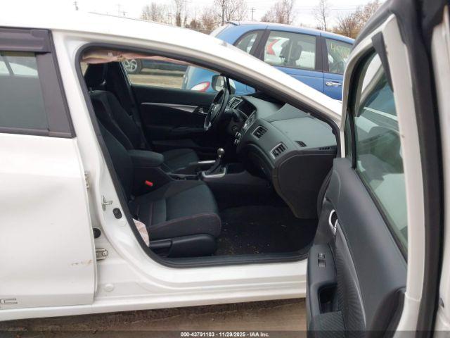 Honda Civic Si Image 9