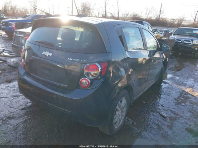 Chevrolet Sonic Lt Auto Image 2