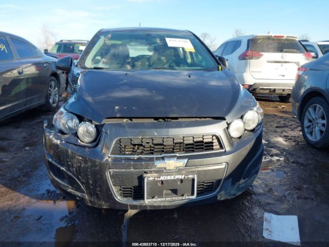 Chevrolet Sonic Lt Auto Image 6