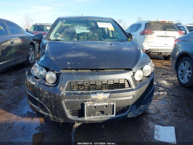 Chevrolet Sonic Lt Auto Image 6