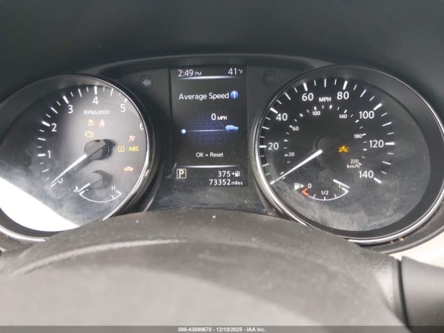 Nissan Rogue Sv Image 2