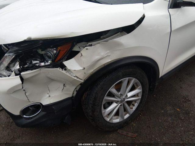 Nissan Rogue Sv Image 12