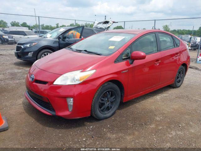 Toyota Prius Two Image 12