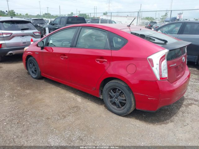 Toyota Prius Two Image 16