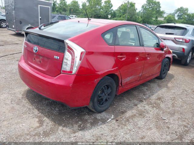 Toyota Prius Two Image 11