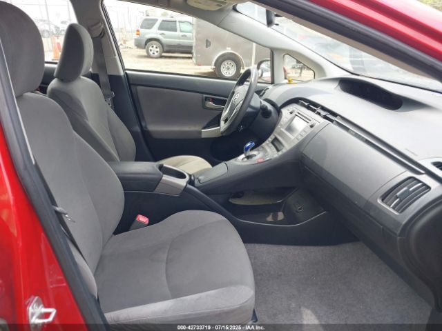 Toyota Prius Two Image 14