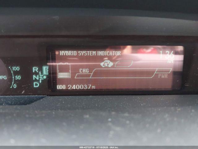 Toyota Prius Two Image 5