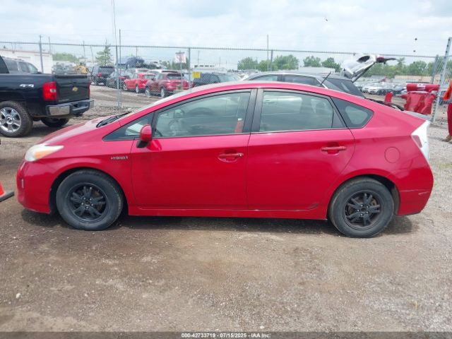 Toyota Prius Two Image 10