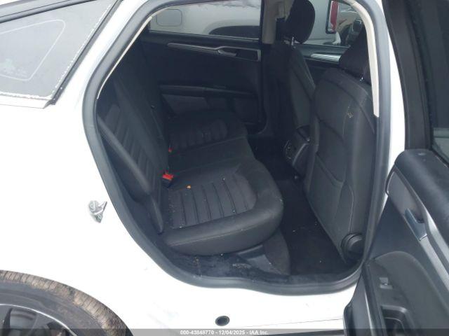 Ford Fusion Se Image 6