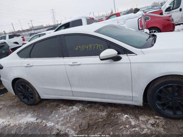 Ford Fusion Se Image 13