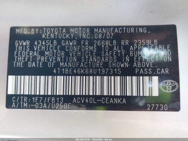 Toyota Camry Le Image 15