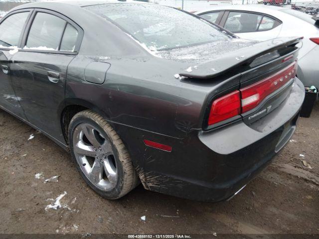 Dodge Charger Image 8