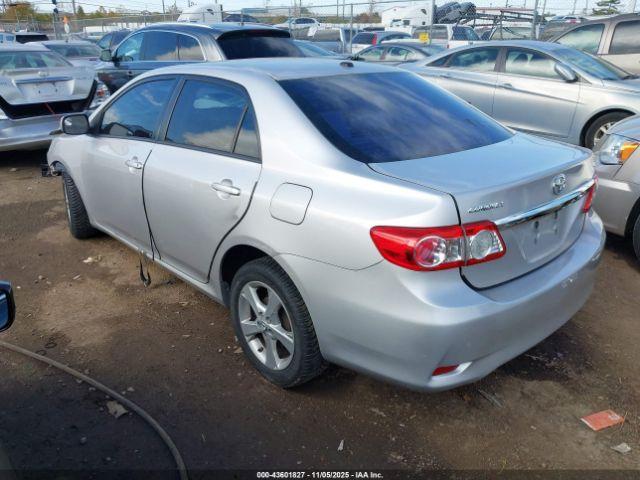 Toyota Corolla Le Image 5