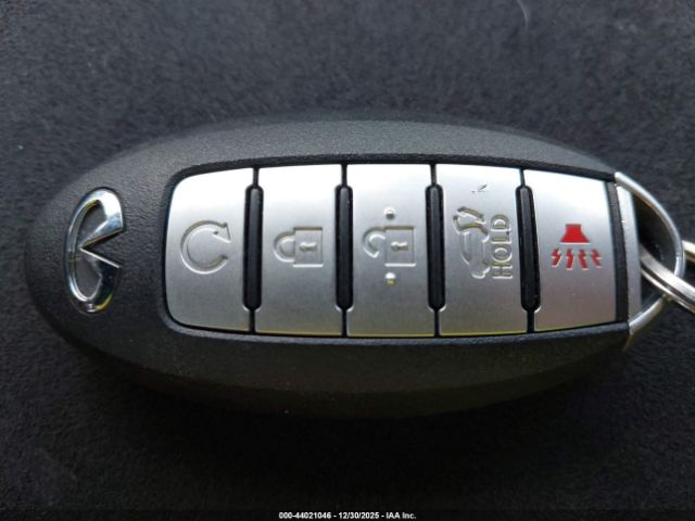 INFINITI Qx Essential Image 13