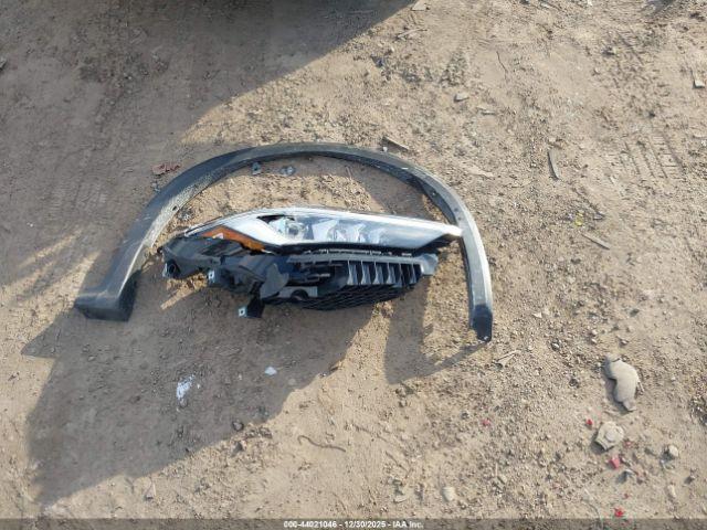 INFINITI Qx Essential Image 17