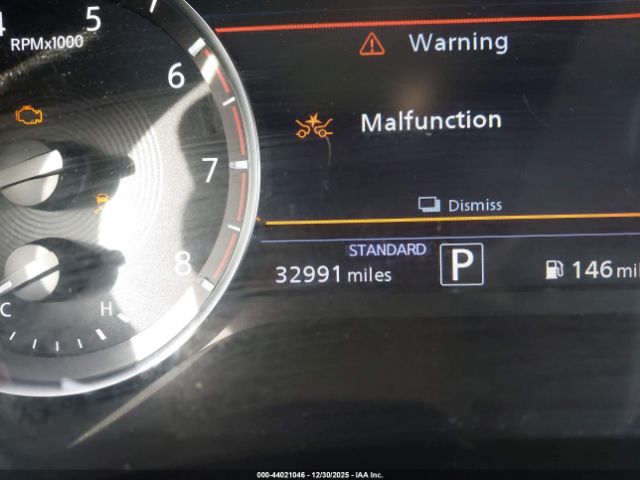 INFINITI Qx Essential Image 14