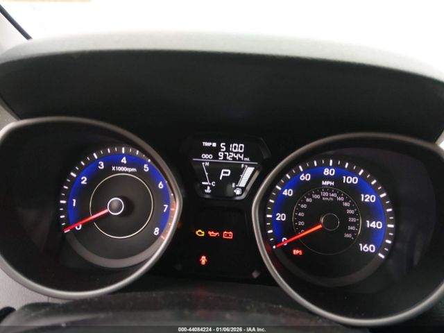 Hyundai ELANTRA Image 9