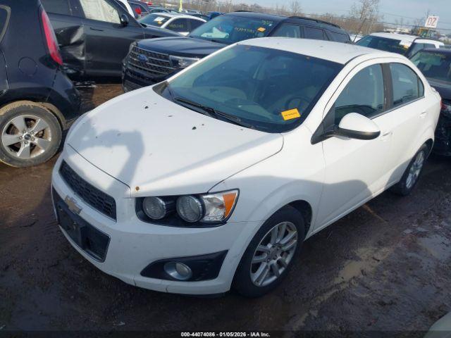 Chevrolet Sonic Lt Auto Image 8