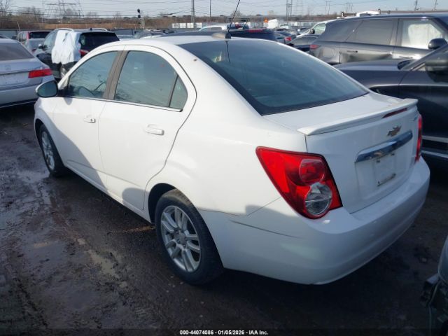Chevrolet Sonic Lt Auto Image 6