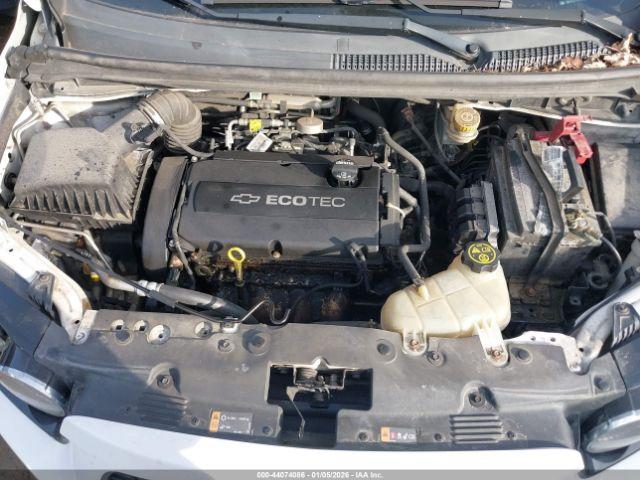 Chevrolet Sonic Lt Auto Image 11