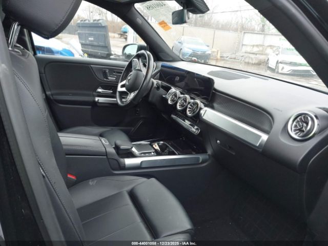 Mercedes-Benz GLB 4matic Image 4