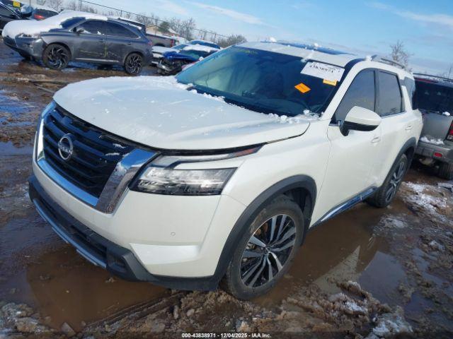 Nissan Pathfinder Platinum 4wd Image 10