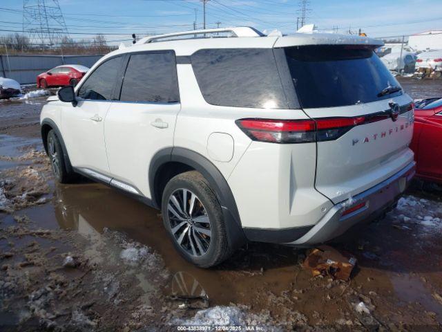 Nissan Pathfinder Platinum 4wd Image 15