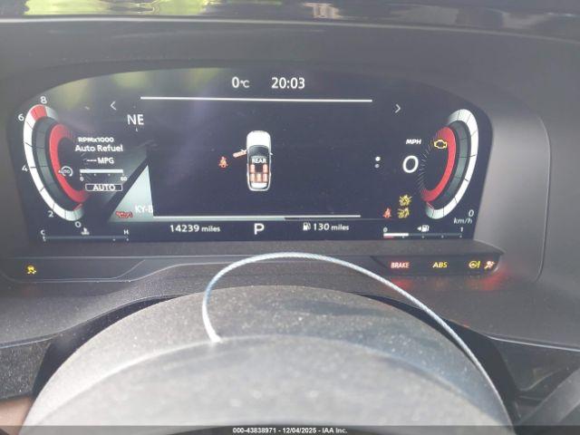 Nissan Pathfinder Platinum 4wd Image 14