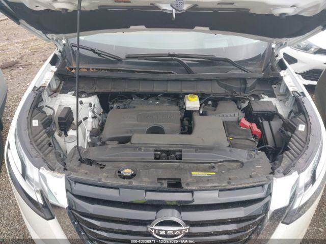 Nissan Pathfinder Platinum 4wd Image 2