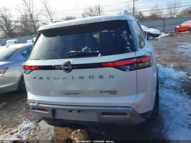 Nissan Pathfinder Platinum 4wd Image 11