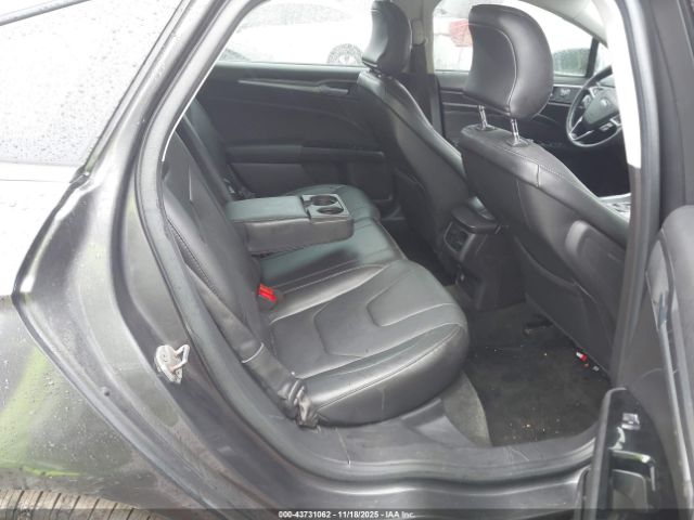 Ford Fusion Titanium Image 11