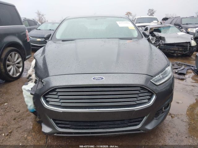 Ford Fusion Titanium Image 10
