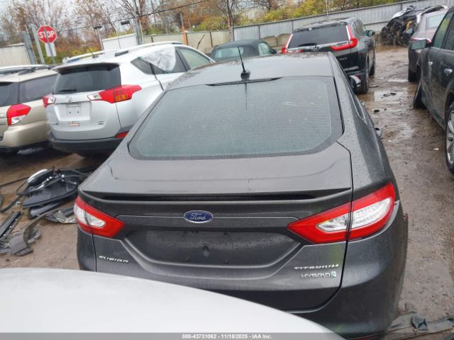 Ford Fusion Titanium Image 12