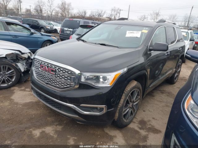 GMC Acadia Denali Image 16