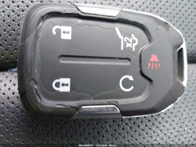 GMC Acadia Denali Image 8