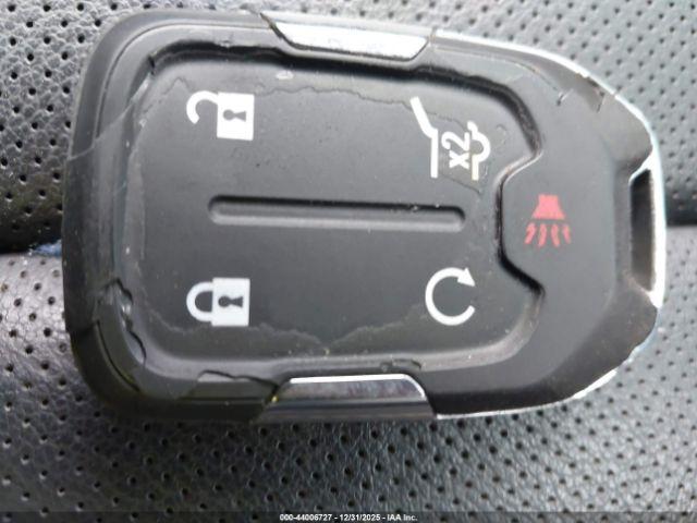 GMC Acadia Denali Image 8