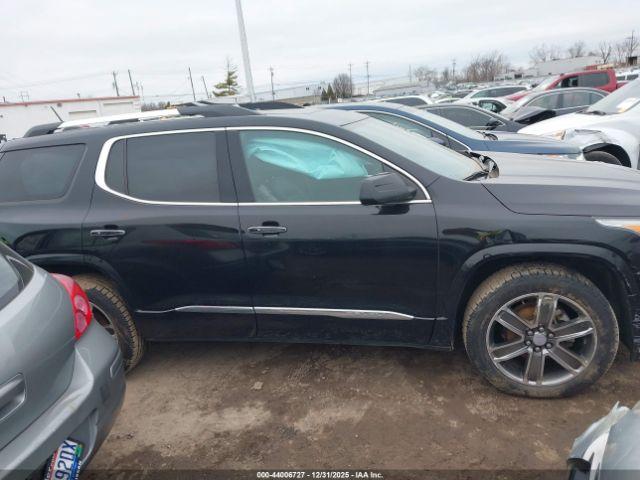 GMC Acadia Denali Image 10