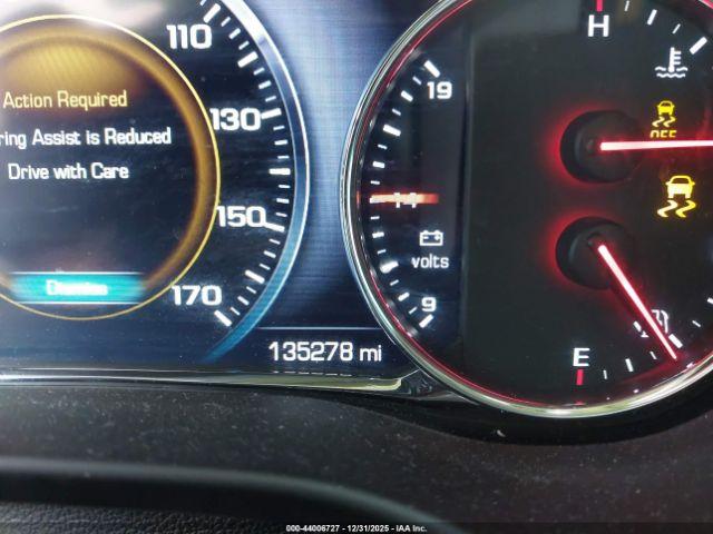 GMC Acadia Denali Image 11