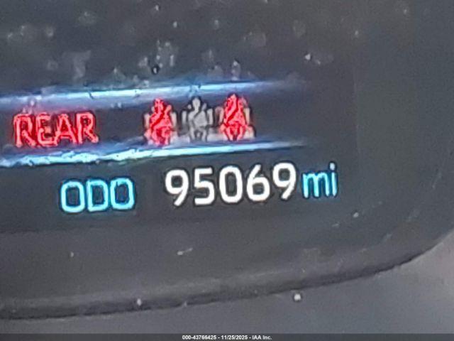 Toyota Corolla Se Nightshade Edition Image 2