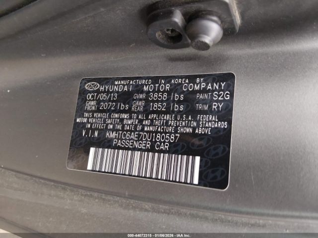 Hyundai VELOSTER Image 7