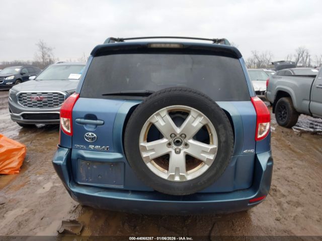 Toyota RAV4 Sport V6 Image 8